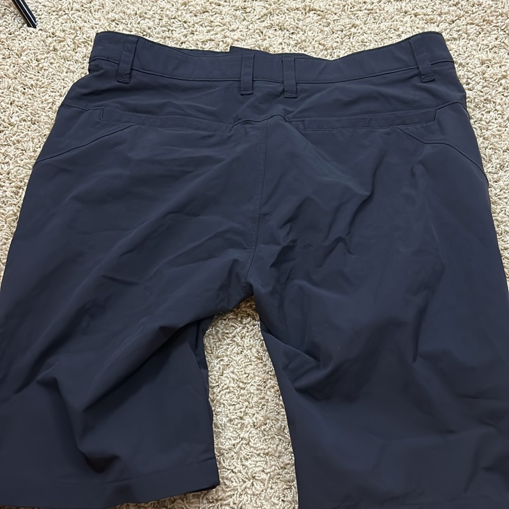 Oakley men’s shorts size 32 - Picture 5 of 5